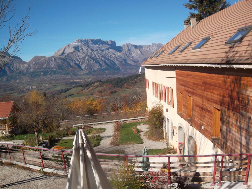 Comme Un Ecrin... Chambres Et Table D'Hotes Saint-Bonnet-en-Champsaur Exterior photo