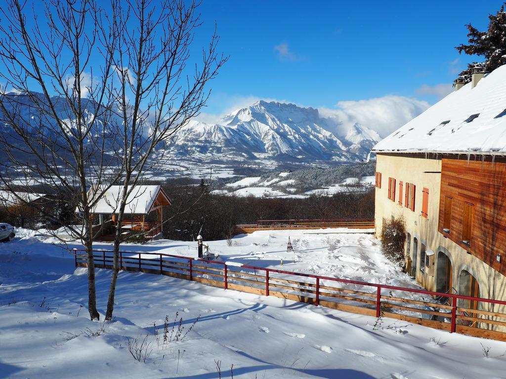 Comme Un Ecrin... Chambres Et Table D'Hotes Saint-Bonnet-en-Champsaur Exterior photo